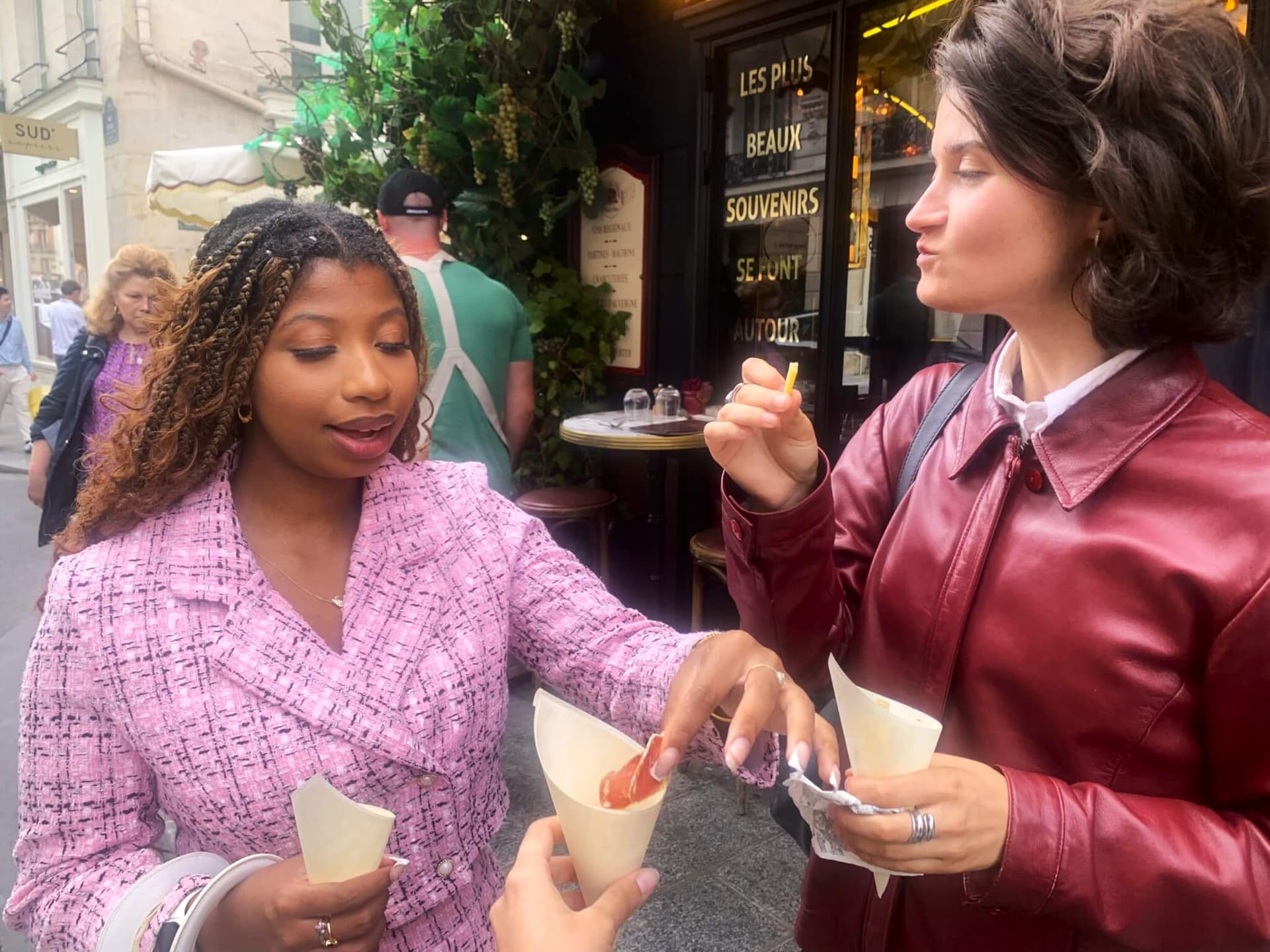 The Left Bank Food Tour: Champagne & Gourmet Flavor's Experience